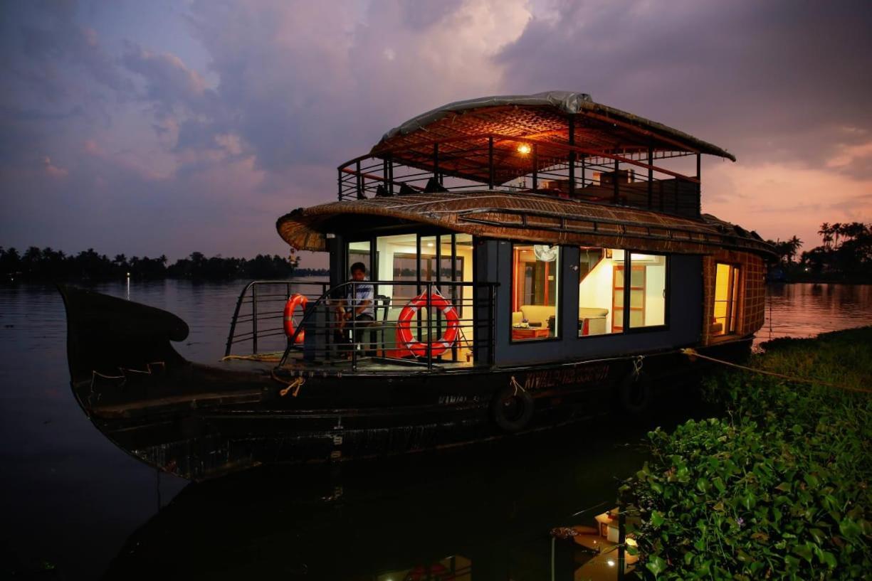Marari Sibiya Beach Villa Mararikulam Bagian luar foto