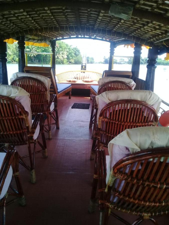 Marari Sibiya Beach Villa Mararikulam Bagian luar foto