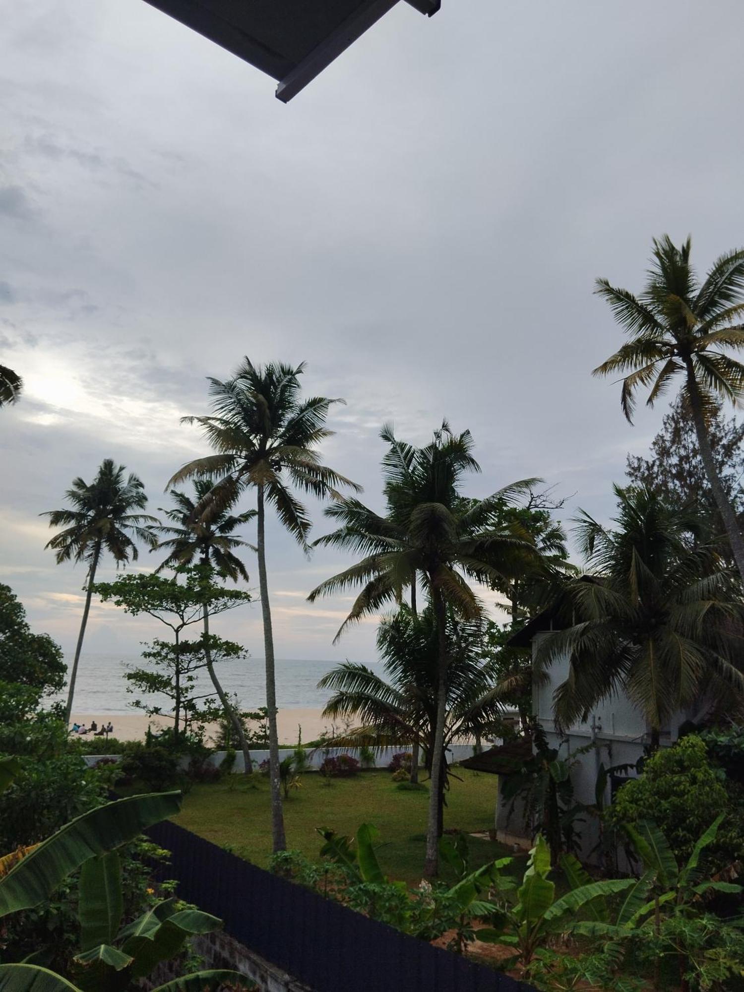 Marari Sibiya Beach Villa Mararikulam Bagian luar foto
